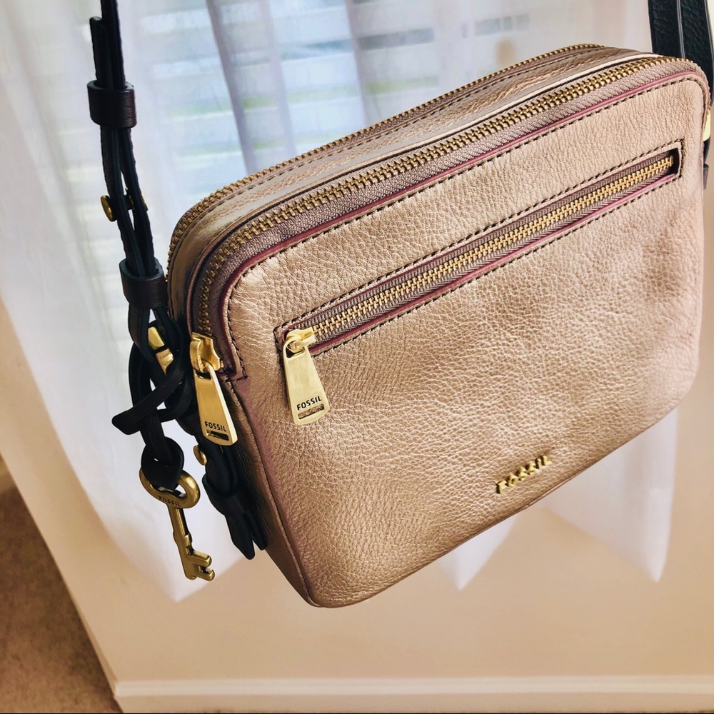 NEW Fossil metallic crossbody bag